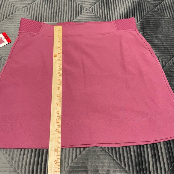 32 Degrees Cool Woman’s Athletic Skirt Skort - Picture 5 of 9